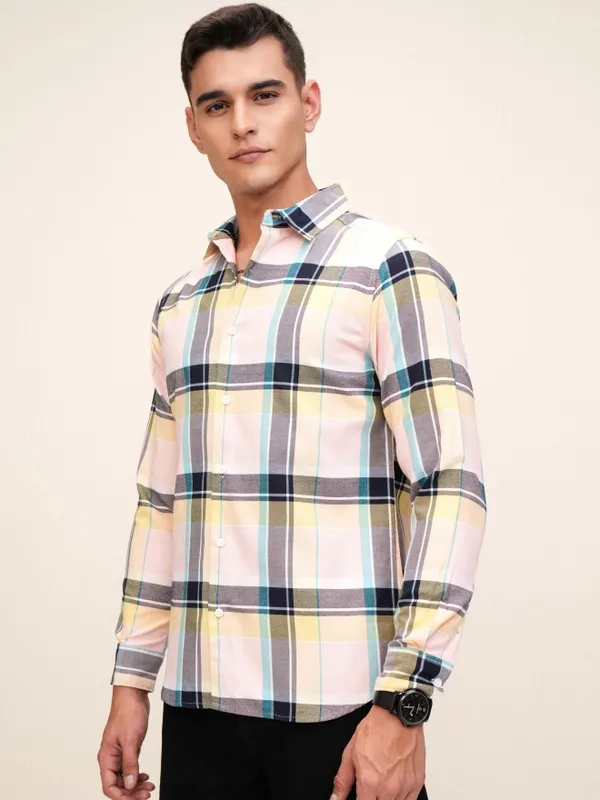 Highlander Men Peach Checked Regular Fit Casual Shirt