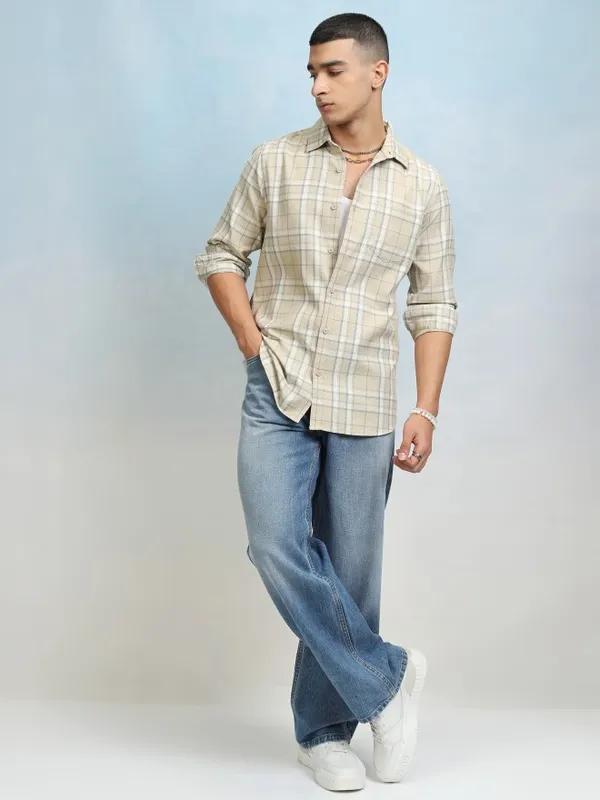 Highlader Men Beige Checked Regular Fit Casual Shirt