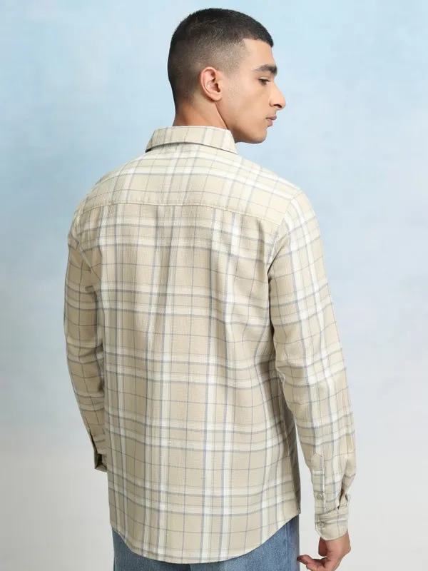 Highlader Men Beige Checked Regular Fit Casual Shirt