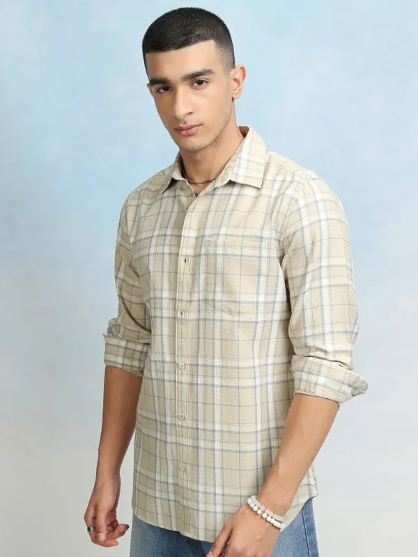 Highlader Men Beige Checked Regular Fit Casual Shirt