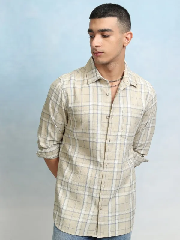 Highlader Men Beige Checked Regular Fit Casual Shirt