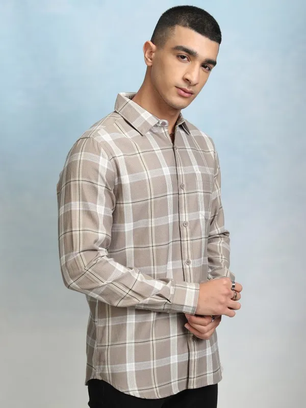 Highlader Men Khaki Checked Regular Fit Casual Shirt