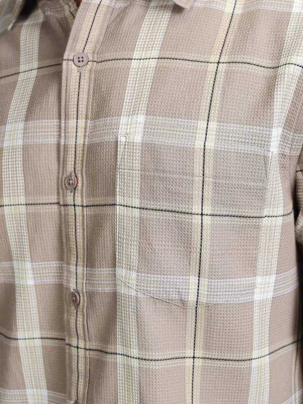 Highlader Men Khaki Checked Regular Fit Casual Shirt