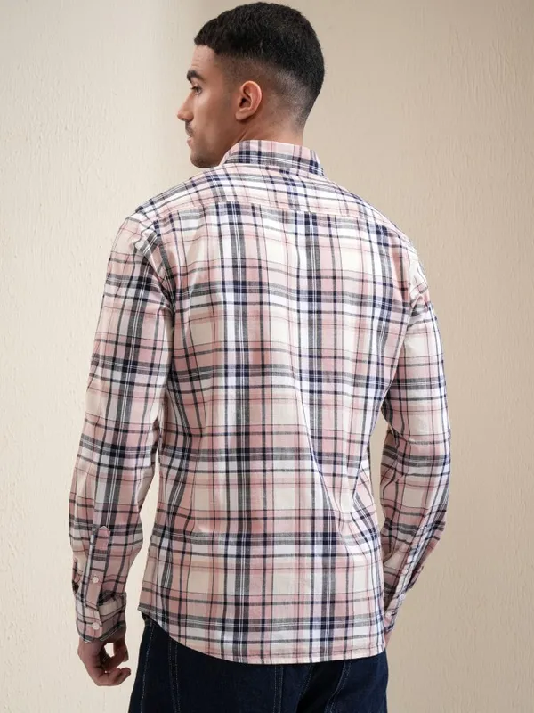 Locomotive Men Pink Checked Regular Fit Casual Shirt