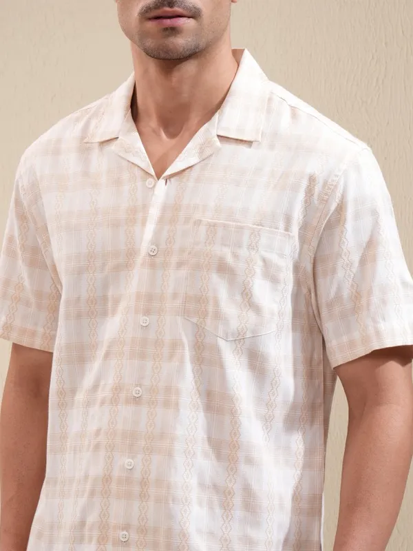 Locomotive Men Beige Checked Relaxed Fit Casual Shirt