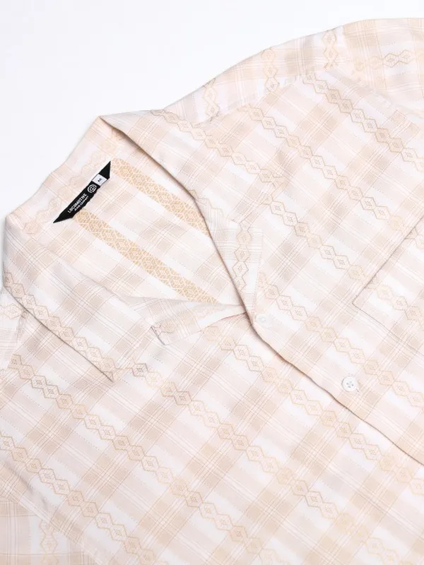 Locomotive Men Beige Checked Relaxed Fit Casual Shirt