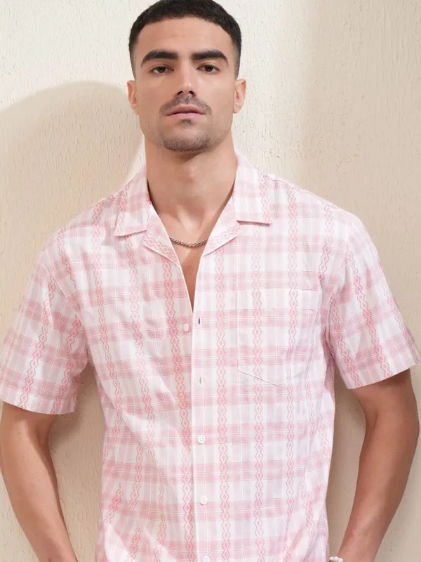 Locomotive Men Pink Checked Relaxed Fit Casual Shirt