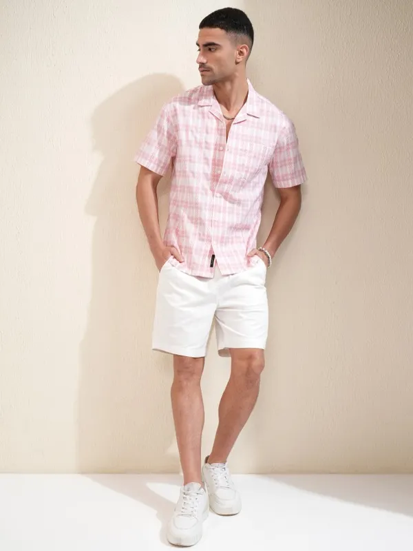 Locomotive Men Pink Checked Relaxed Fit Casual Shirt