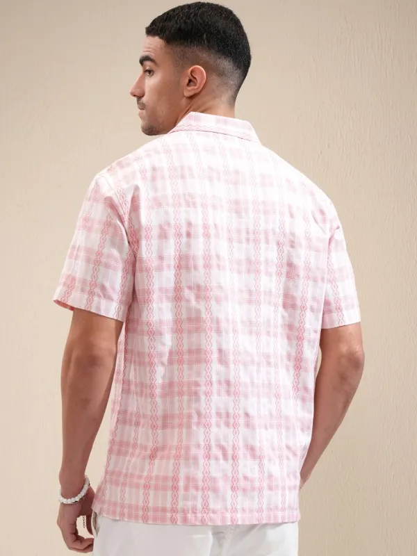 Locomotive Men Pink Checked Relaxed Fit Casual Shirt