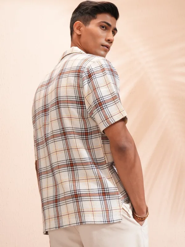 Locomotive Men Off White Checked Relaxed Fit Casual Shirt