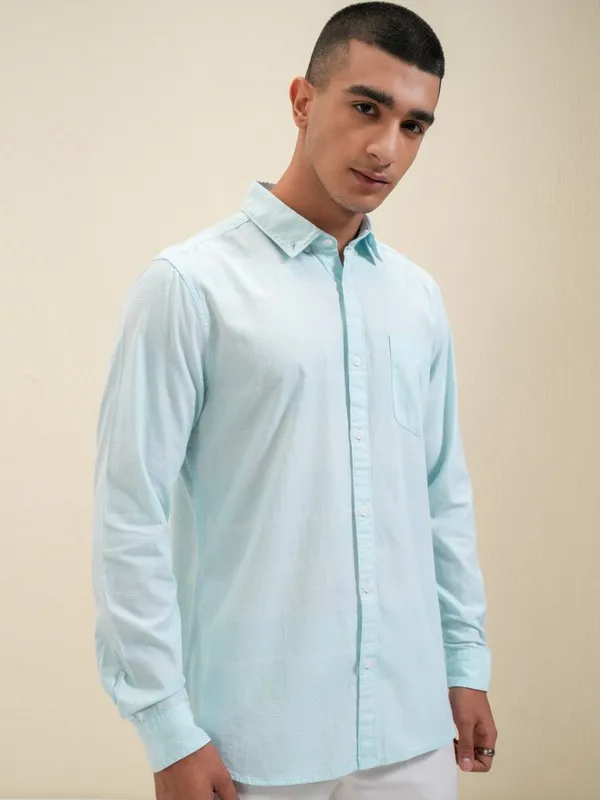 Highlander Men Blue Solid Regular Fit Casual Shirt
