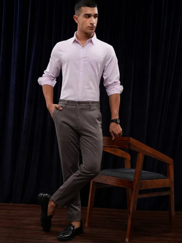 Highlander Men Pink Striped Regular Fit Casual Shirt