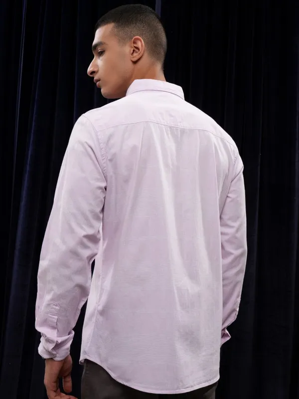 Highlander Men Pink Striped Regular Fit Casual Shirt