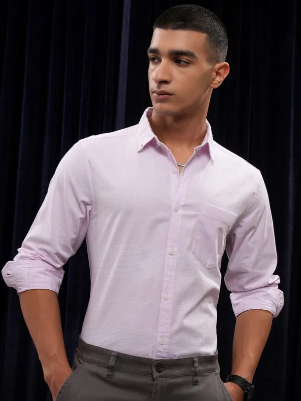 Highlander Men Pink Striped Regular Fit Casual Shirt