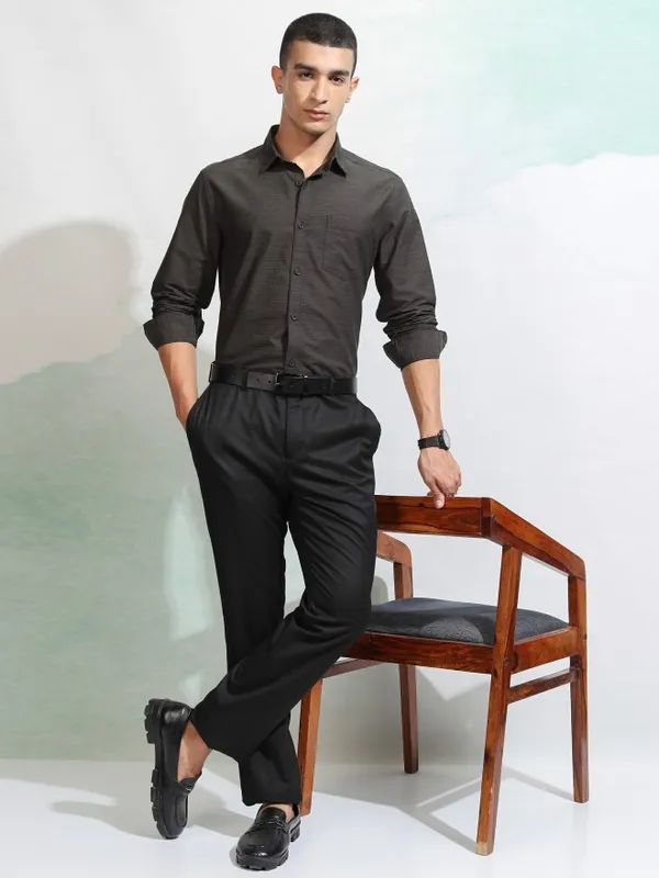 Highlander Men Grey Textured Slim Fit Casual Shirt