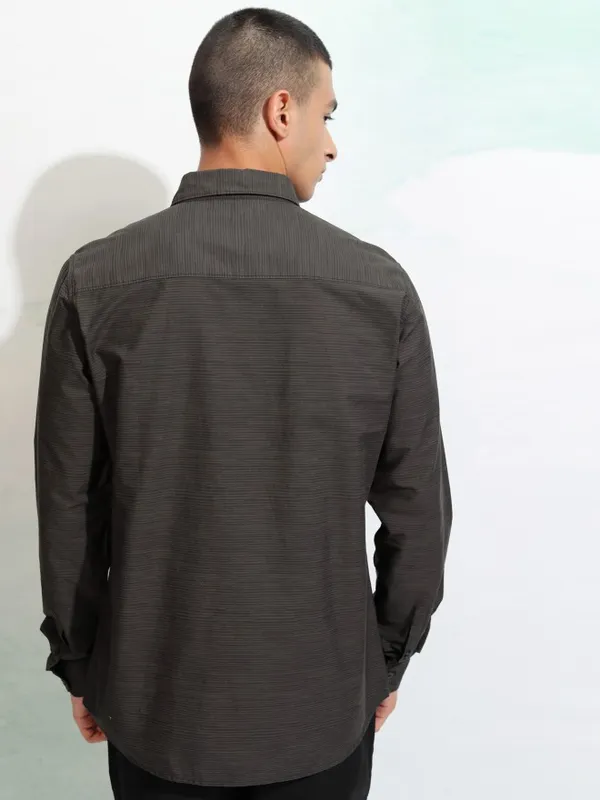 Highlander Men Grey Textured Slim Fit Casual Shirt