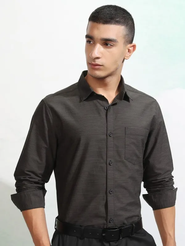 Highlander Men Grey Textured Slim Fit Casual Shirt