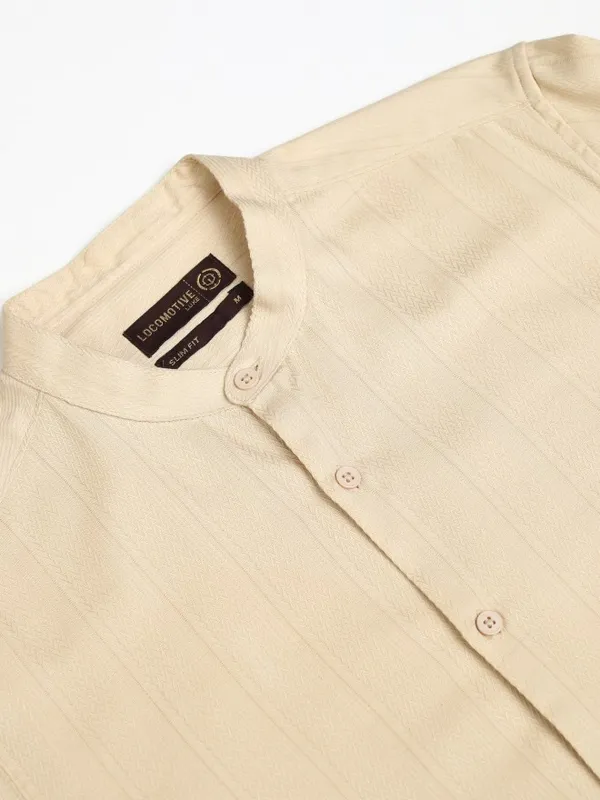 Locomotive Men Cream Striped Regular Fit Casual Shirt