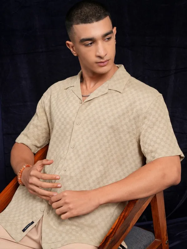 Highlander Men Beige Textured Relaxed Fit Casual Shirt