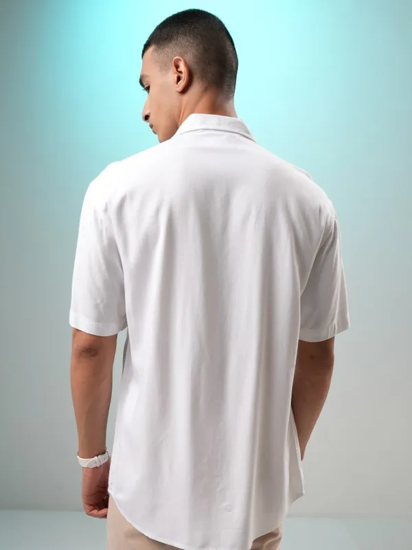 Ketch Men White Solid Relaxed Fit Casual Shirt