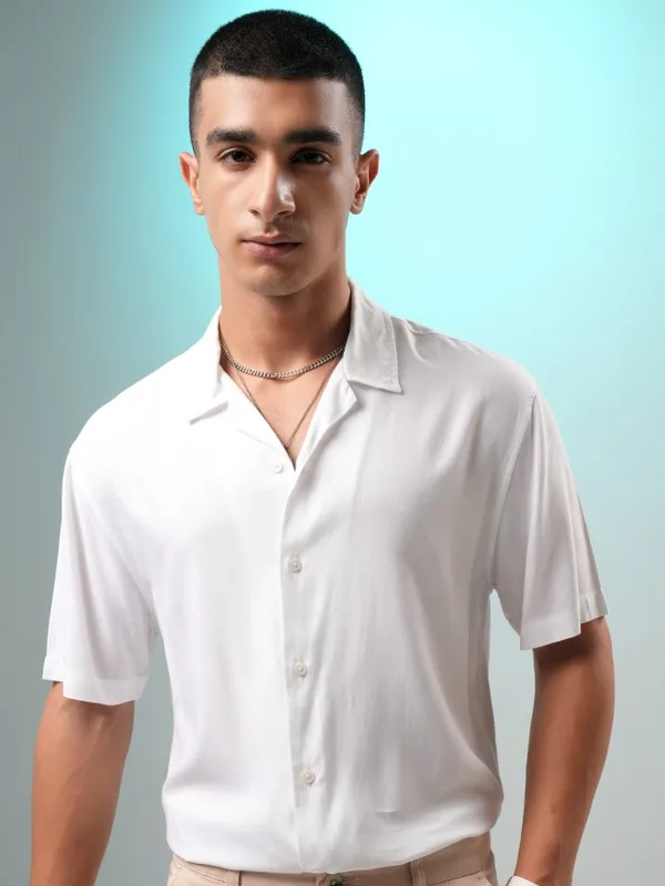 Ketch Men White Solid Relaxed Fit Casual Shirt