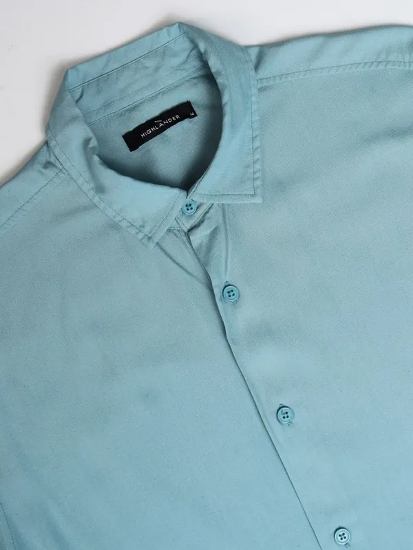Highlander Men Blue Solid Relaxed Fit Casual Shirt