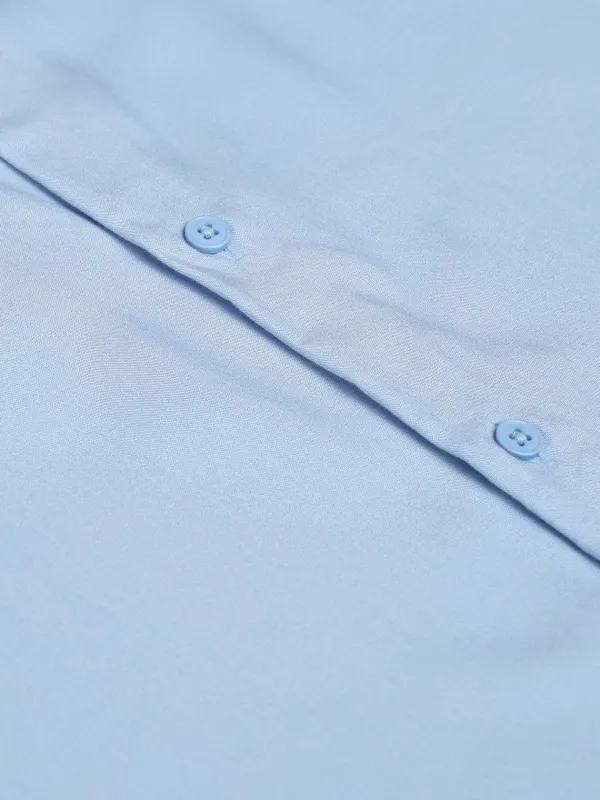 Highlander Men Blue Solid Relaxed Fit Casual Shirt