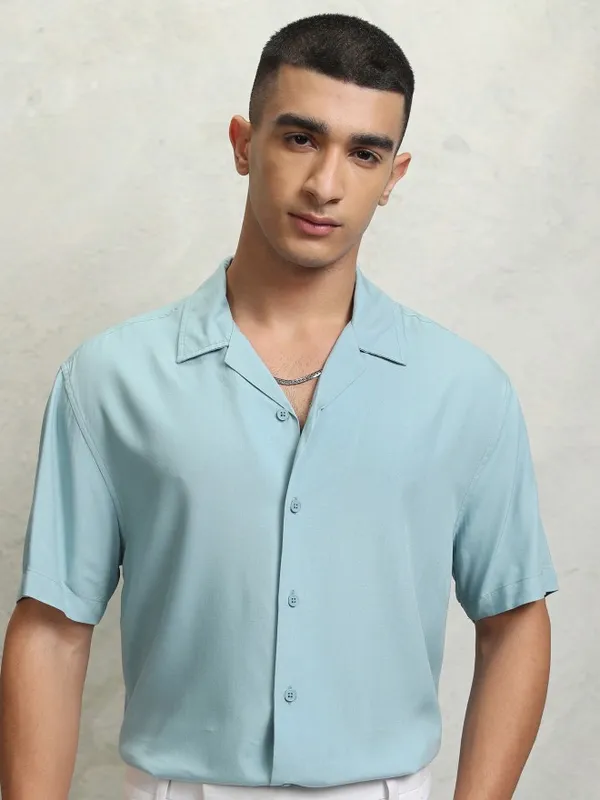 Highlander Men Blue solid Relaxed Fit Casual Shirt