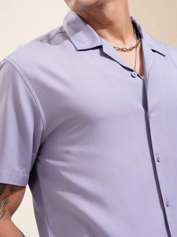 Highlander Men Lavender Solid Relaxed Fit Casual Shirt