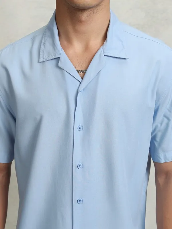 Highlander Men Blue solid Relaxed Fit Casual Shirt