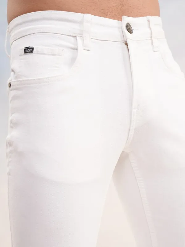 Highlander Men White Slim Fit Stretchable Jeans