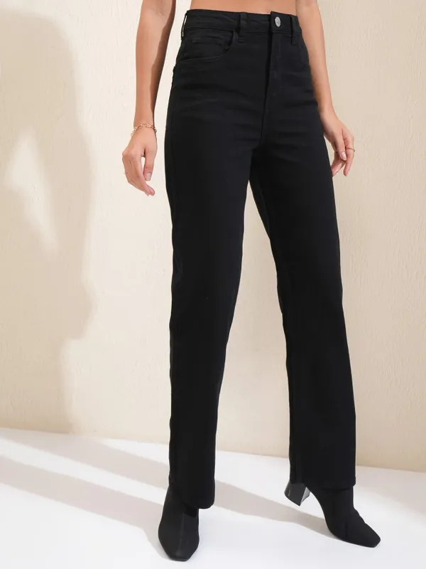 Tokyo Talkies Women Black Straight Fit Stretchable Jeans