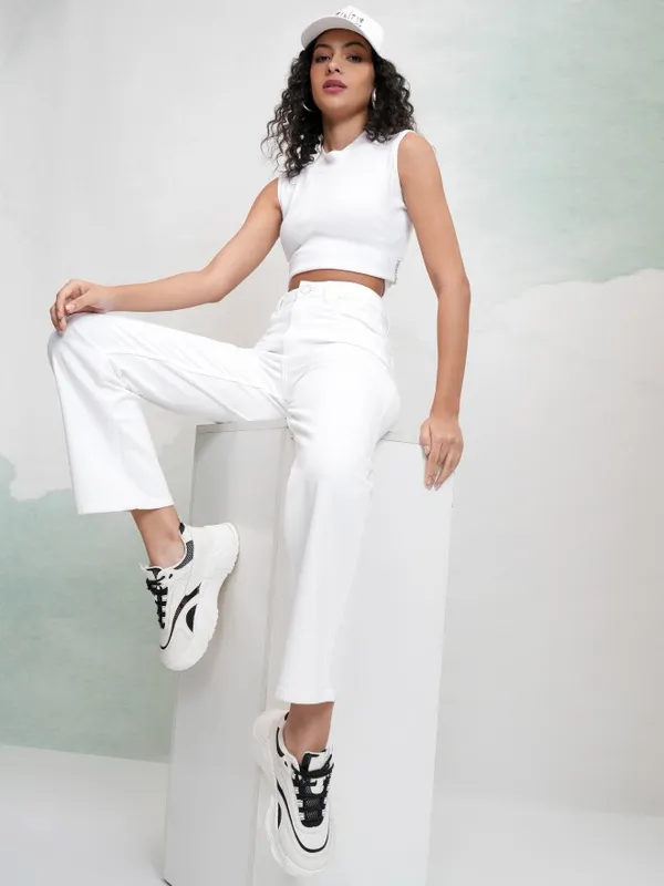 Tokyo Talkies Women White Straight Fit Stretchable Jeans