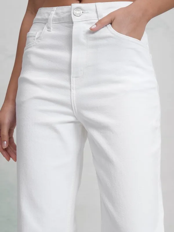Tokyo Talkies Women White Straight Fit Stretchable Jeans