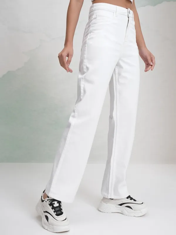 Tokyo Talkies Women White Straight Fit Stretchable Jeans