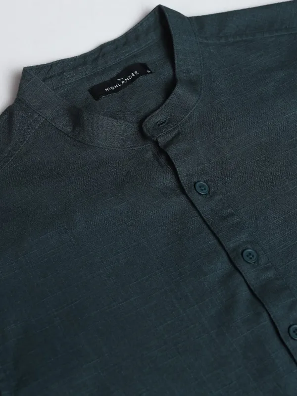 Highlander Men Teal Solid Regular Fit Casual Shirt