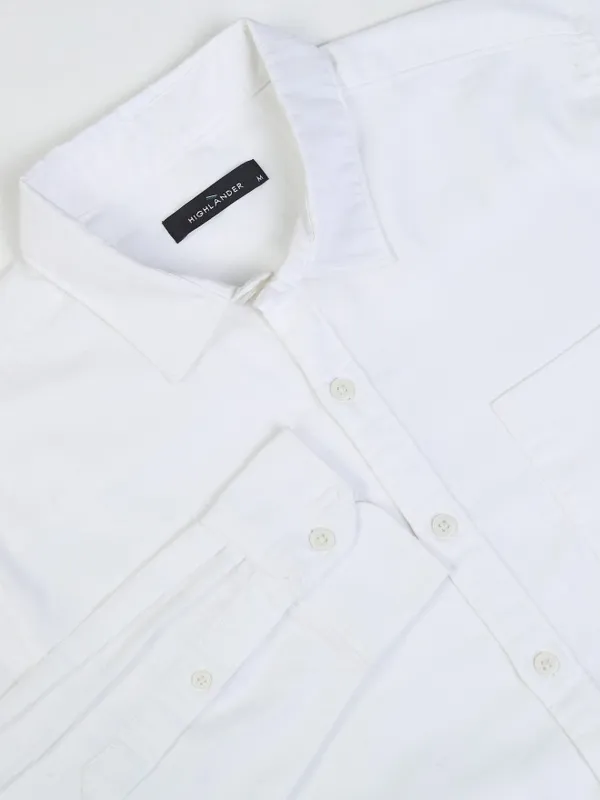 Highlander Men White Solid Regular Fit Casual Shirt