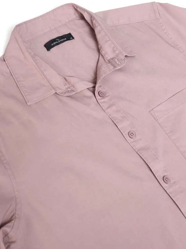 Highlander Men Pink Solid Regular Fit Casual Shirt