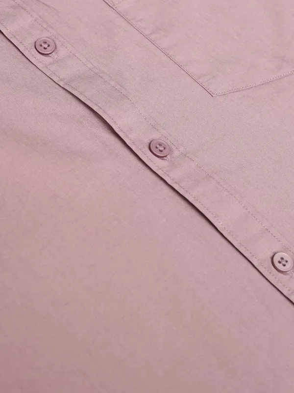 Highlander Men Pink Solid Regular Fit Casual Shirt