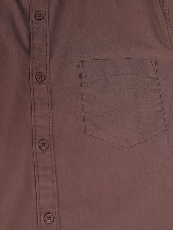 Highlander Men Maroon Solid Regular Fit Casual Shirt