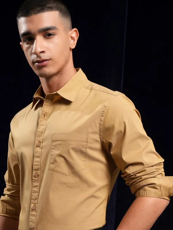 Highlander Men Mustard Solid Regular Fit Casual Shirt