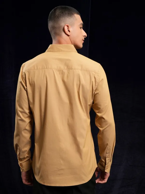 Highlander Men Mustard Solid Regular Fit Casual Shirt