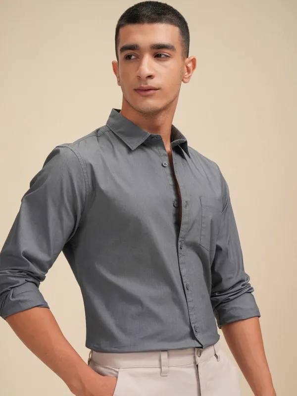 Men Regular Fit Casual Shirt