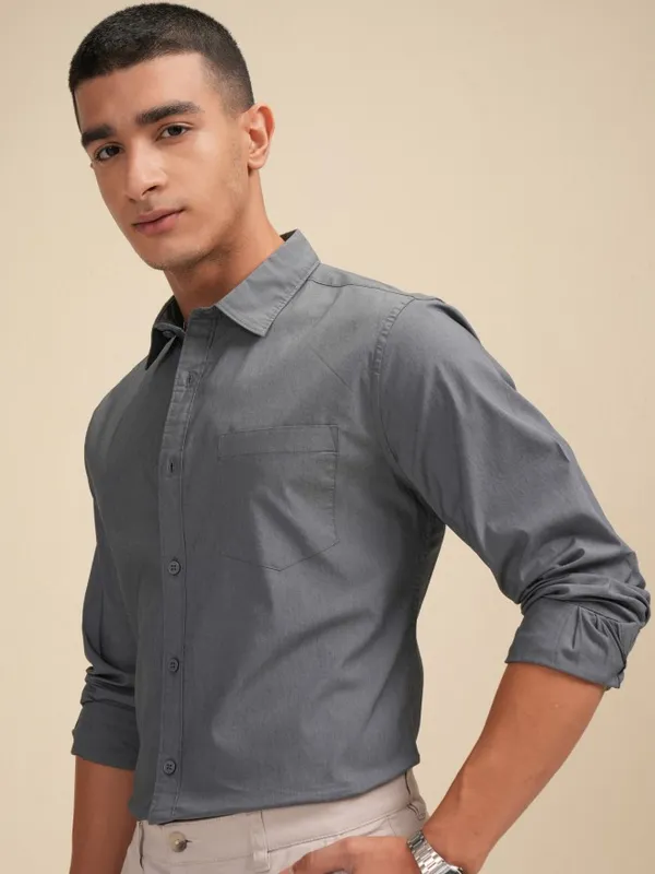 Highlander Men Charcoal Printed Regular Fit Casual Shirt