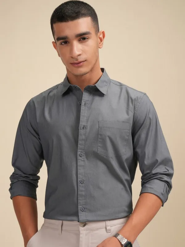 Highlander Men Charcoal Printed Regular Fit Casual Shirt