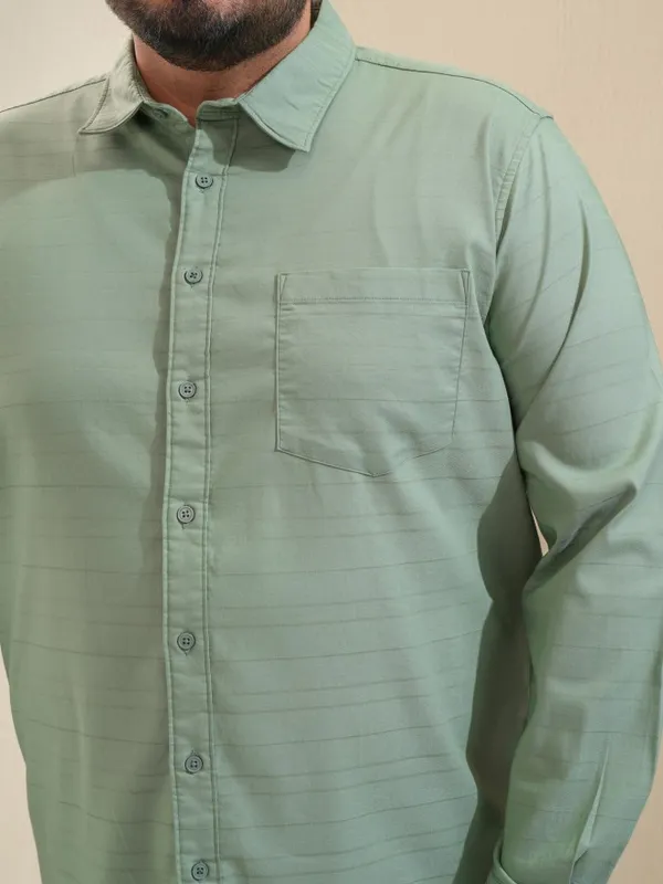 Xtra Ordinary By Highlander Men Green Striped Regular Fit Casual Shirt