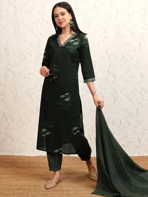 Vishudh Women Green Printed Kurta With Trousers And Dupatta