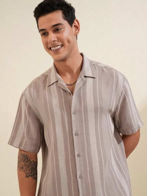 Locomotive Men Tan Striped Relaxed Fit Casual Shirt