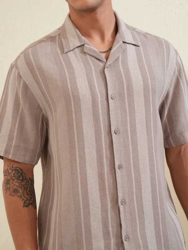 Locomotive Men Tan Striped Relaxed Fit Casual Shirt