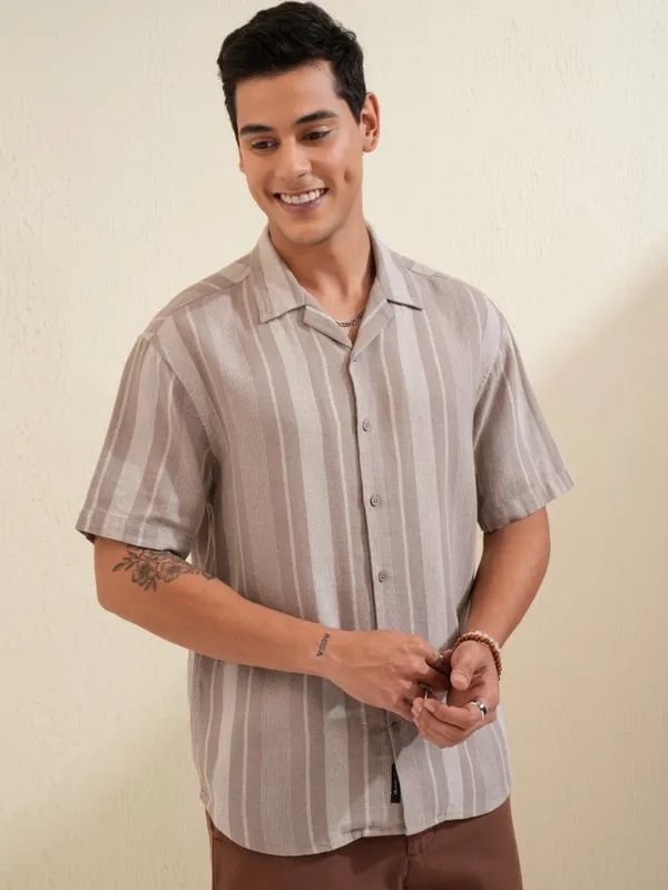 Locomotive Men Tan Striped Relaxed Fit Casual Shirt
